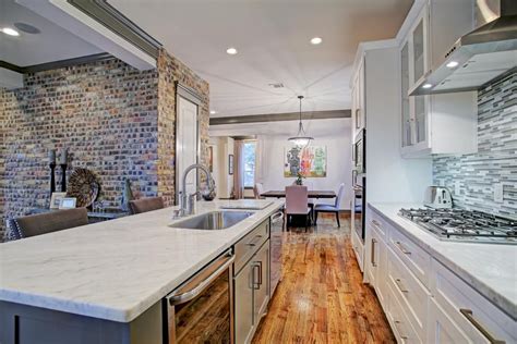 Luxury custom builders as showcased in custom homes magazine australia. 803 W 8th St, Houston, TX 77007 | Classic house, Custom ...