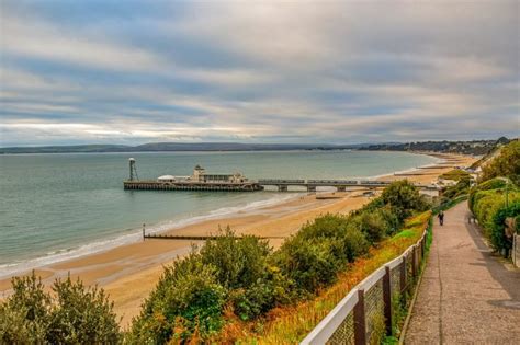 You'll find luxury international hotel groups, national chains, beautiful boutique hotels, independent and family friendly hotels and guest houses,. LOCAL NEWS: Bournemouth listed as 'Greenest' town in the ...