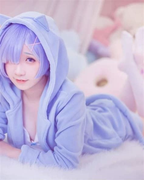 pin by ryu on rem sexy cosplay cosplay anime cosplay