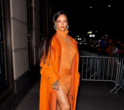 Rihanna Swapped Her Savage X Fenty Lingerie For Boxers And Jewelry