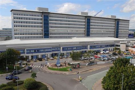 Training At University Hospital Of Wales Cardiff Mangar Global