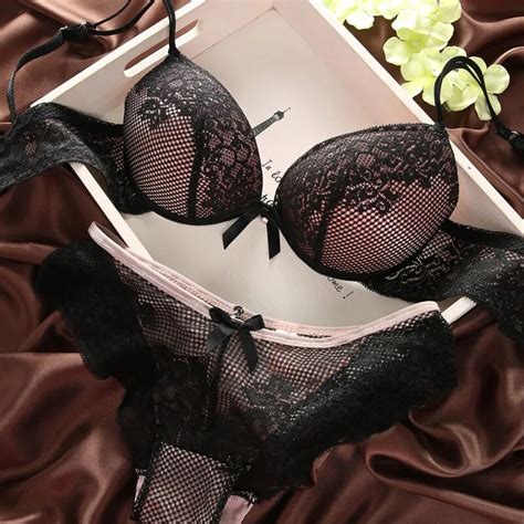 Sexy Underwear Women Bra Set Lingerie Set Luxurious Vintage Lace Embroidery Push Up Bra And