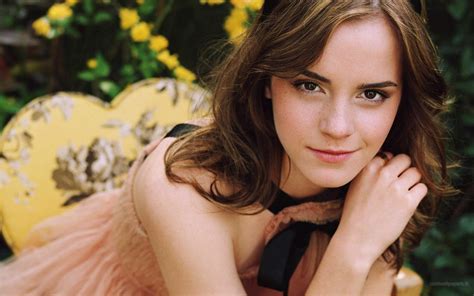 Free Download Hd Wallpaper Emma Watson Women Actress Brunette
