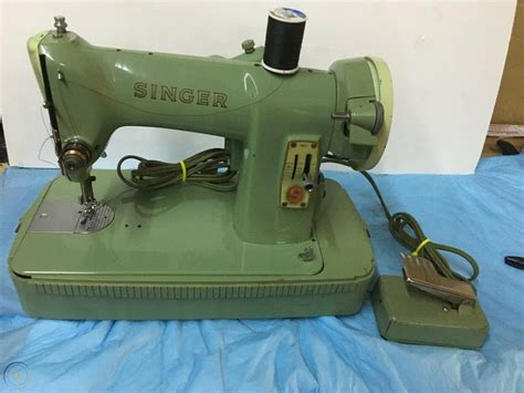 Singer 185j Green Heavy Duty Sewing Machine Canada Vintage 1950s With