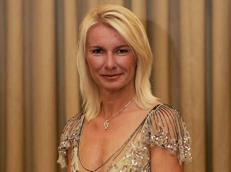Chanda rubin vs jana novotna 1995 roland garros 3rd round highlights. Jana Novotna Biography, Jana Novotna's Famous Quotes ...