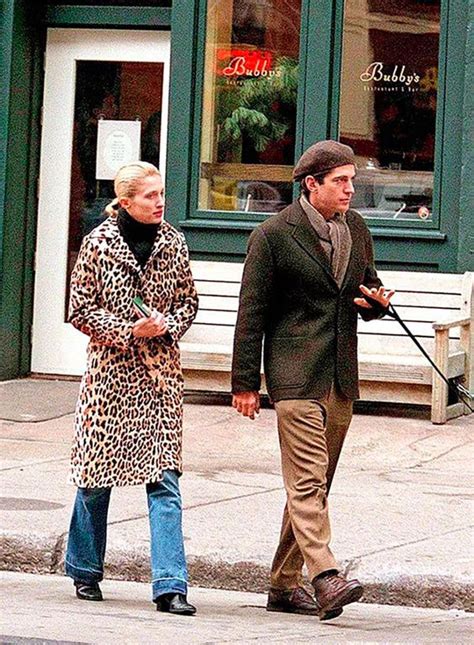 carolyn bessette kennedy s iconic style senza tempo fashion