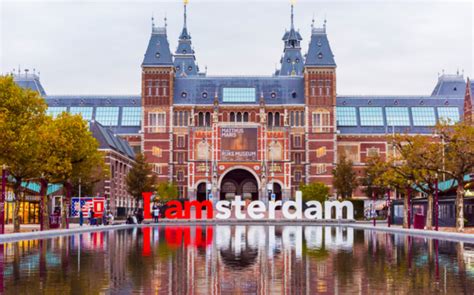 Amsterdam And Paris Tour Package