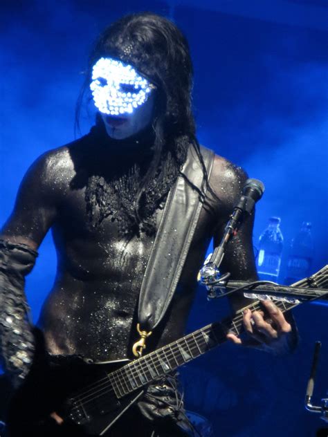 Here we see the bizkit man. Pin on Rock Music Photo