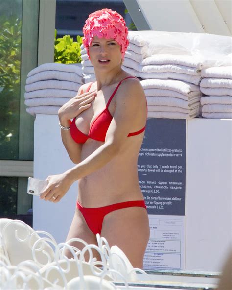 Michelle Hunziker In Bikini On The Beach In Milano Marittimo My Xxx