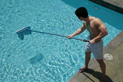 How To Start A Pool Cleaning Business