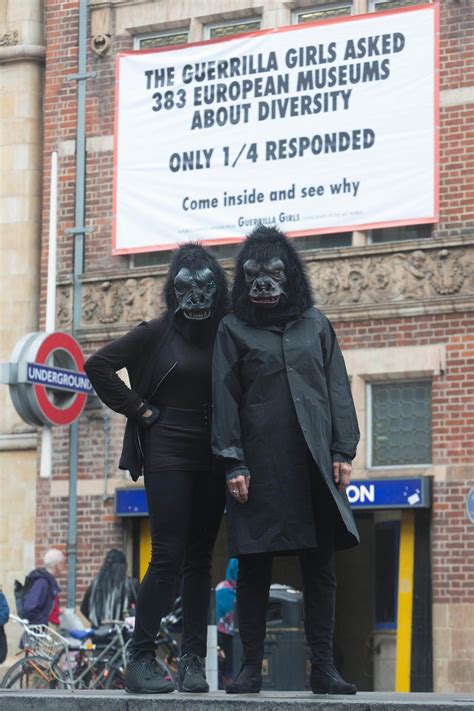 Foto Guerrilla Girls Do Women Still Have To Be Naked To Get Into The Met Museum 2012