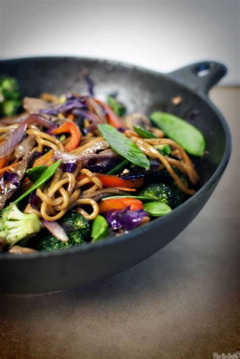 After popeyes dominated the summer with its own fried chicken sandwich, we say the more chicken, the merrier! Flank Steak Udon Noodle Stir Fry - Pass The Sushi
