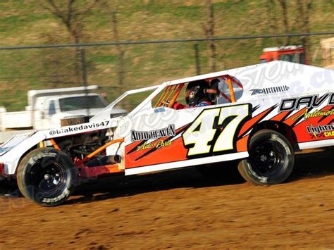 Drivers Lightning Chassis Dirt Racing Late Model Racing Race Car