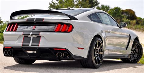 Avalanche 2017 Ford Mustang Shelby Gt350r Fastback Mustangattitude