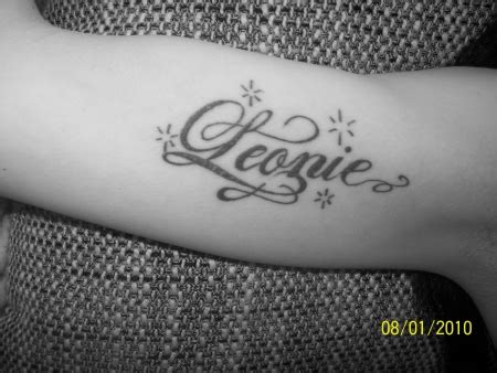 Arm tattoos are hugely popular, but that doesn't mean that, if the arm is the place you want for original arm tattoo ideas often derive from the traditional ones. piercingelfe: oberarm innen | Tattoos von Tattoo-Bewertung.de