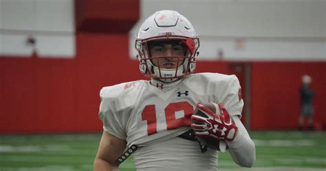 Wisconsin Football Safety Collin Wilder Positioning Himself Well For Fall Camp Buckys 5th