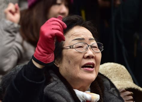 Cracks Appear In Japan South Korea Deal On Wartime Sex Slaves The Washington Post