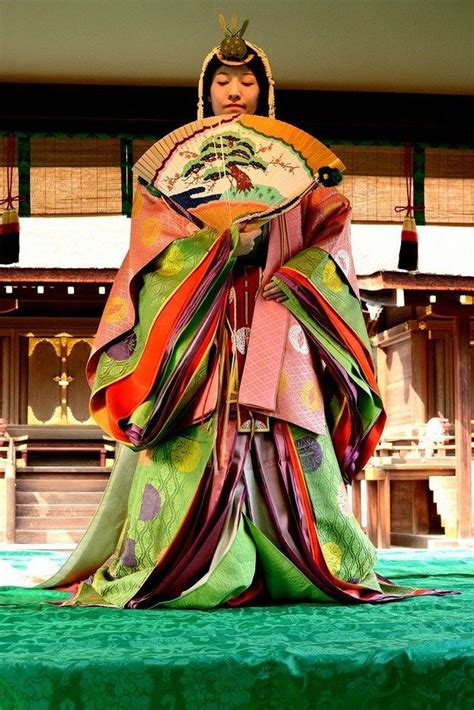 Heian Court Lady Wearing Junihitoe Kimono Heian Era Women Wear