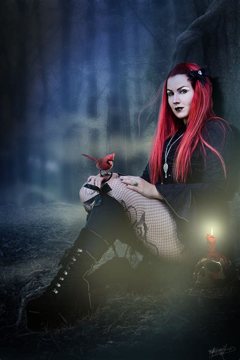 Zu ihrem bestellten korsettmodell können sie hier auch gleich noch die genau passenden strumpfhalter auswählen und bestellen. Gothic und schwarz/weiß Bilder (Seite 19) - Allmystery