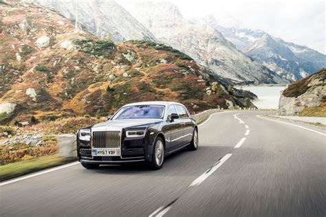 10 Features That Make The Rolls Royce Phantom Viii The Most Luxurious