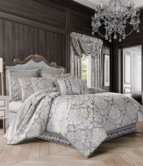 Elegant J Queen New York Belaire Damask Velvet Comforter Set White W