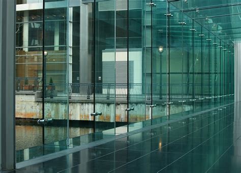 Advantages Of Using Toughened Glass In An Office Space