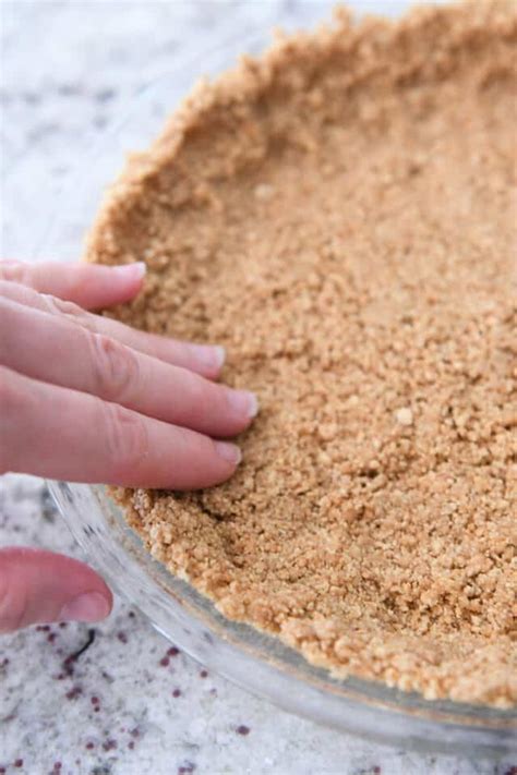 The Perfect Graham Cracker Crust Mels Kitchen Cafe