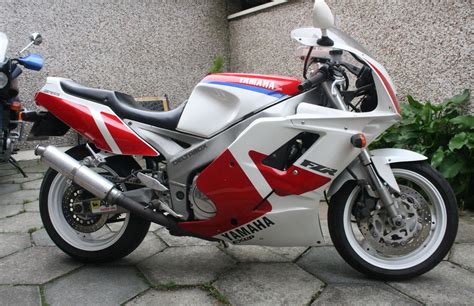 The engine produces a maximum peak output power of 91.00 hp (66.4 kw) @ 10500 rpm and a maximum torque of. 1991 Yamaha FZR 1000 - Moto.ZombDrive.COM