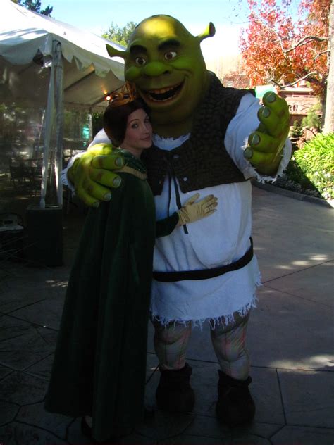 Meeting Shrek And Fiona Near Shrek 4d Loren Javier Flickr