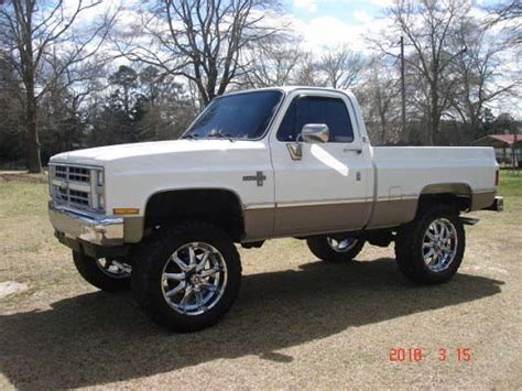 Lifted Chevrolet Classic Trucks Lifted Chevy Trucks Classic Pickup