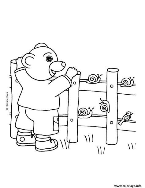 Coloriage Petit Ours Brun Avec Des Escargots Dessin Petit Ours Brun à