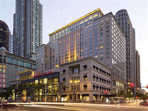Book now and save with hotels.com! Best Luxury Hotels in Chicago