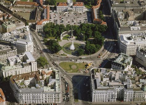 Enter your dates and choose from 173 hotels and other places to stay. Schwarzenbergplatz | Stadtansichten | Wien Augen des ...