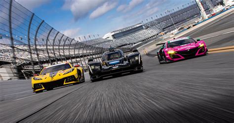 Rolex 24 At Daytona On Track With Covid 19 Prep And Parade Lap