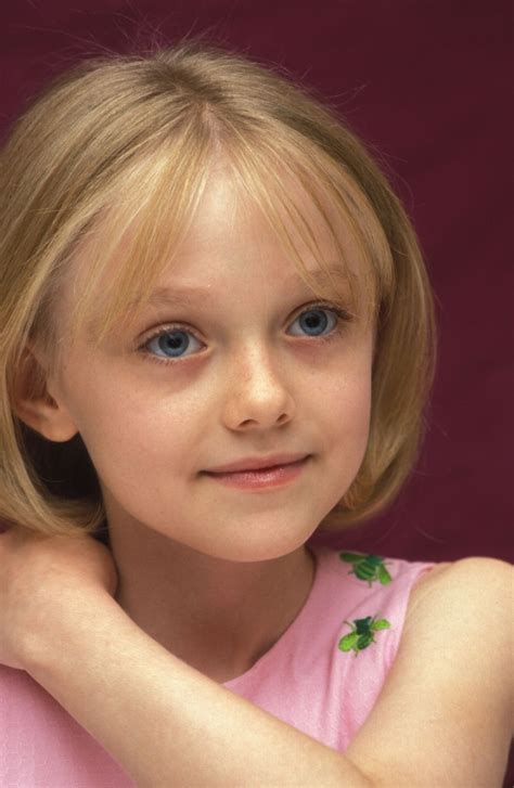 Such A Lovely Girl Dakota Fanning Ellie Fanning Fanning Sisters Celebrity Yearbook Photos