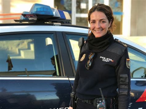 Mujeres Del Cuerpo Nacional De Policía Simplemente Extraordinarias