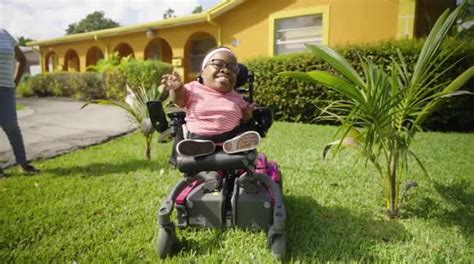 Meet The Worlds Shortest Woman Who Is Just 72cm Tall Buy Sell Or