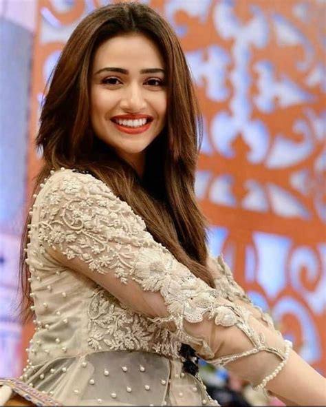 Sana Javed Looks Elegant In Latest Pictures News What Is Happening Around US