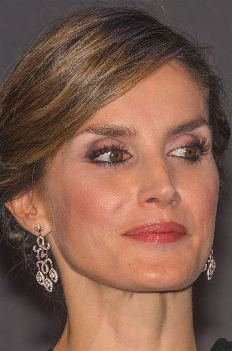 Letizia Despagne Arbore Un Bracelet En Diamants Cartier