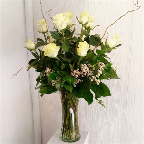 Dozen Long Stem White Roses By Paradise Valley Florist