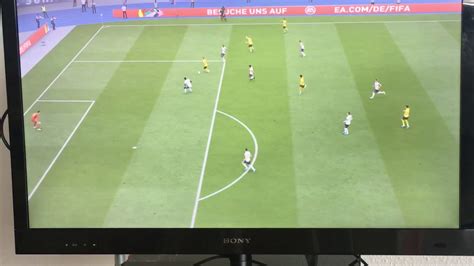 Bild weiß, wie die letzten stunden der beiden erzrivalen schalke 04 und borussia dortmund aussehen. Derby Schalke Dortmund fifa 20 - YouTube