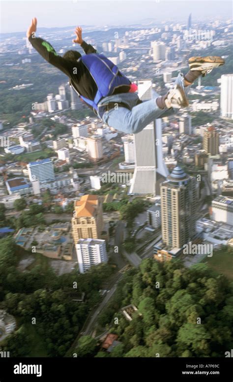 Base Jumping Menara Kl International Tower Jump Kuala Lumpur Malaysia