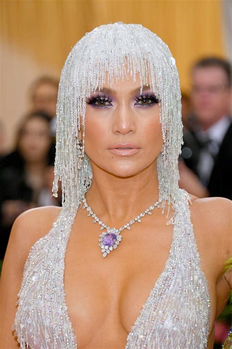 Jennifer Lopez wore $8.8 million Harry Winston jewelry to ...