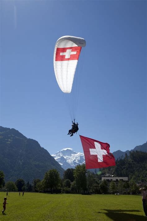 August 2019 des bundespräsidenten ueli maurer für die sogenannte «fünfte schweiz», die insgesamt 760'200 auslandschweizerinnen und auslandschweizer (bfs, 2018). Brienz - 1. August - Nationalfeiertag - Interlaken ...