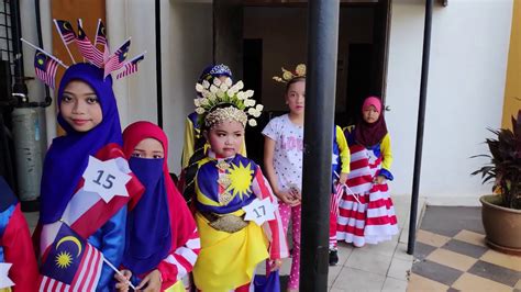 Pertandingan Baju Merdeka Paling Cantik Pakaian Perempuan Hari Riset