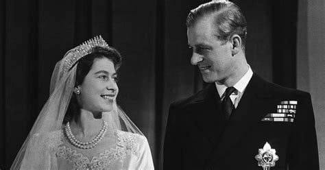 Princess elizabeth and her fiance philip mountbatten enter westminster abbey before their wedding, 20th november 1947. This Is What Queen Elizabeth And Prince Philip's Wedding ...