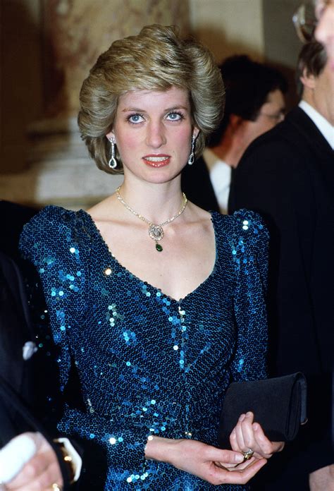 Princess Diana: Iconic dresses go up for auction including tartan ...