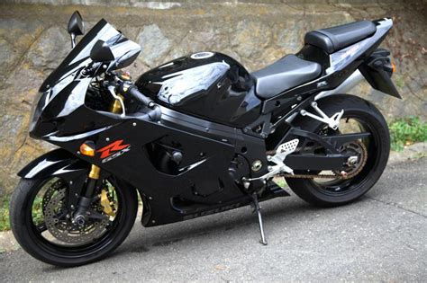 Go pro motorsports hd hero. 2004 Suzuki GSX-R 1000 - Moto.ZombDrive.COM