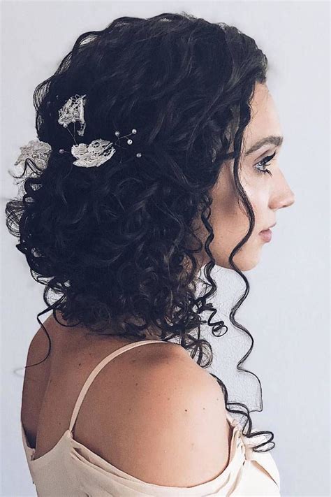 Stunning Wedding Hairstyles For Naturally Curly Hair Curly Wedding