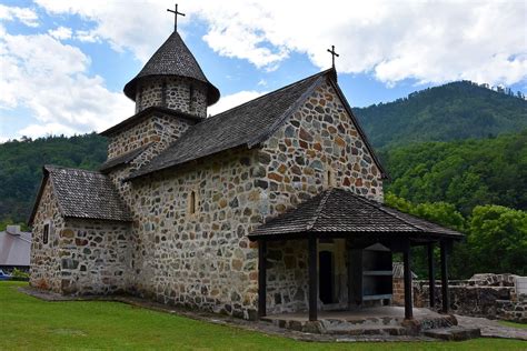 Découvrez La Serbie Le Monastère Uvac Biodombio